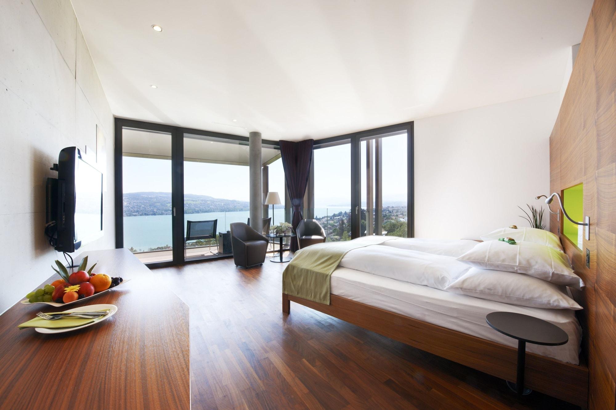 Belvoir View & 4*