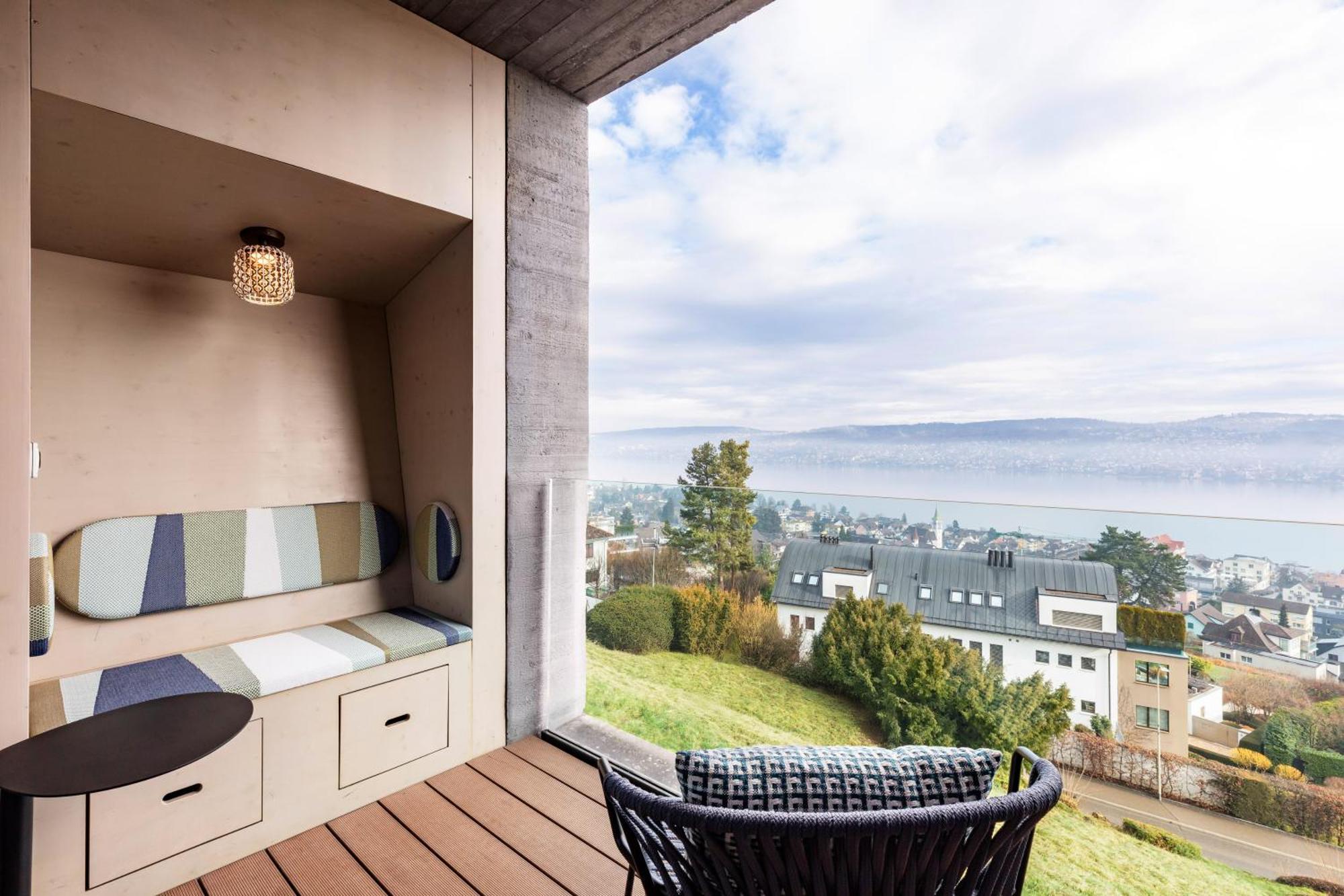 Belvoir View & Hotel